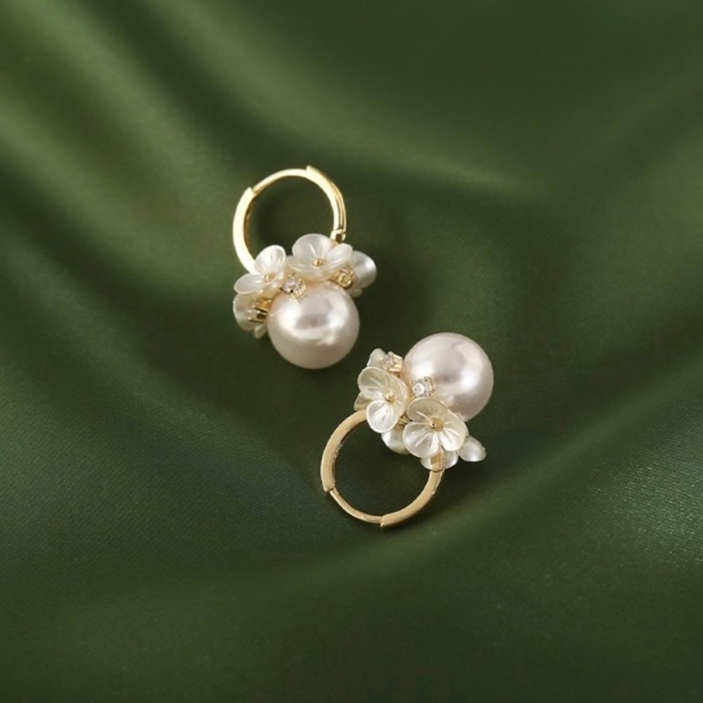 Elegant Flower White Pearl Dangle Drop Earrings for Women,Pearl Earrings - Picture 3 of 4